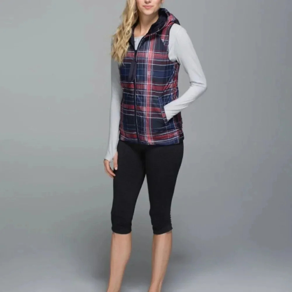 Lululemon The Fluffiest Vest Down Feather Reversible Plaid or Navy Blue Size 2 - Picture 2 of 10
